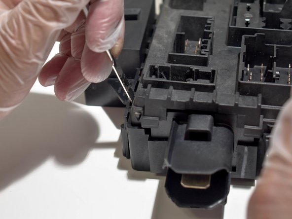 How to Repair a 2010-2014 Ford Mustang Smart Junction Box: step 10, image 3 of 3