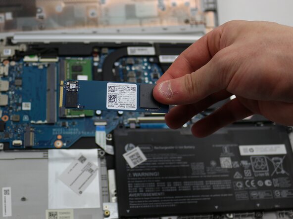 HP 14-dq5043cl SSD Replacement: crwdns2935265:05crwdnd2935265:03crwdnd2935265:03crwdne2935265:0