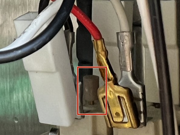Bravilor Bonamat THa Err 11, Locate the thermo fuse: crwdns2935265:02crwdnd2935265:02crwdnd2935265:02crwdne2935265:0