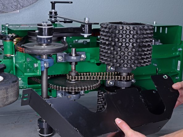 Classen Sod Cutter HSC18AHD 2018 Upper Drive Chain Replacement: crwdns2935265:010crwdnd2935265:03crwdnd2935265:03crwdne2935265:0