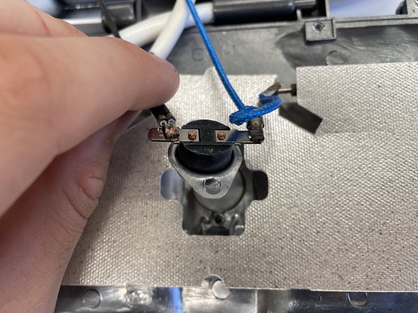 Anko 2 Sandwich Jaffle Maker Teardown, Removal of Thermostat: crwdns2935265:013crwdnd2935265:02crwdnd2935265:02crwdne2935265:0