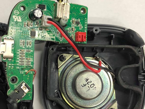 Nudeaudio Move S Wired Teardown, Unpluging the wires: crwdns2935265:03crwdnd2935265:01crwdnd2935265:01crwdne2935265:0