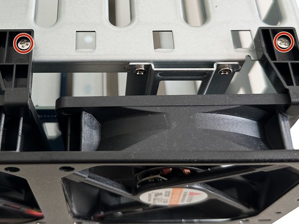 Synology DS1522+ Lüftertausch, Lüfter entfernen: step 8, image 2 of 2