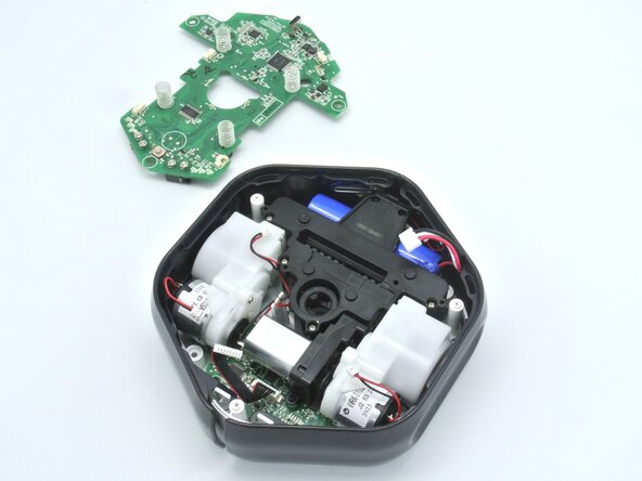 Disassembling the Root Coding Robot, Removing the motherboard: crwdns2935265:04crwdnd2935265:02crwdnd2935265:02crwdne2935265:0