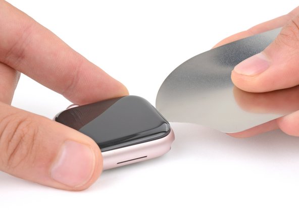Apple Watch Series 9 Screen Replacement, Pry up the screen: passo 6, immagine 2 di 2