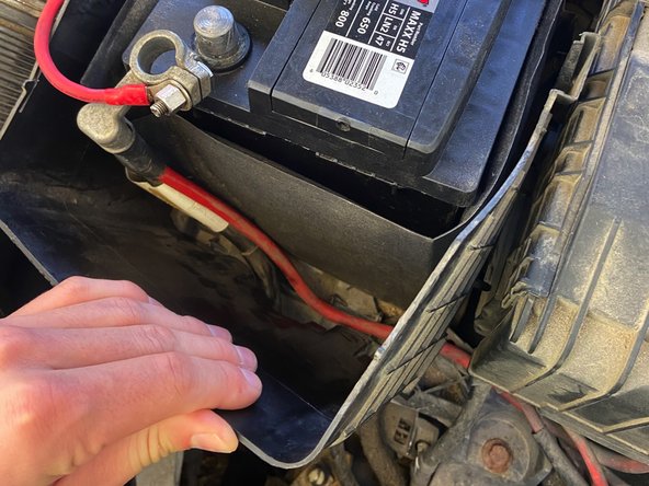 2005 Volkswagen Jetta Battery Replacement: crwdns2935265:05crwdnd2935265:02crwdnd2935265:02crwdne2935265:0