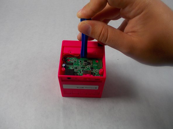 iHome iBT16 Motherboard Replacement, Motherboard: crwdns2935265:03crwdnd2935265:03crwdnd2935265:03crwdne2935265:0