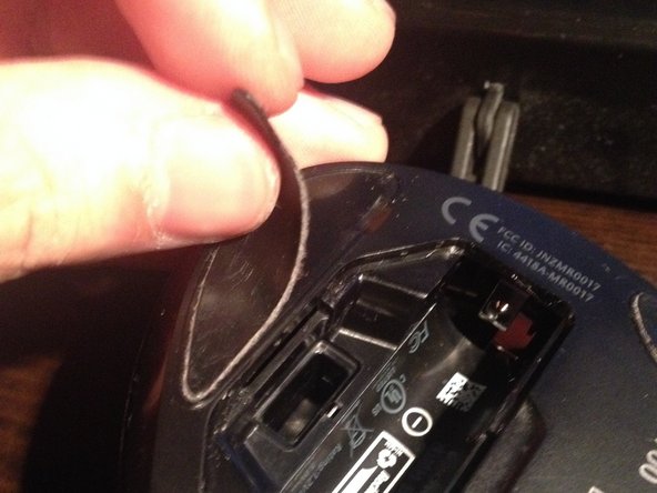 Disassembling Mouse Buttons for Logitech Wireless Gaming Mouse G700: crwdns2935265:04crwdnd2935265:02crwdnd2935265:03crwdne2935265:0