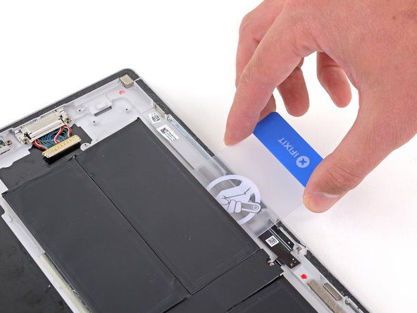 Microsoft Surface Pro 7 Battery Replacement: adım 52, 3 resimden 3.