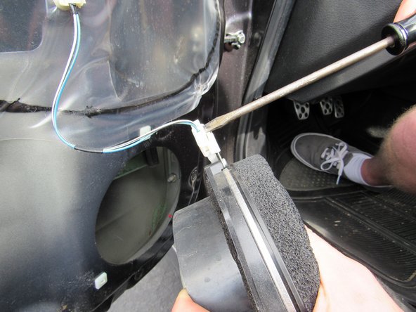 2009 Subaru Impreza WRX Front Speaker Replacement: crwdns2935265:014crwdnd2935265:02crwdnd2935265:02crwdne2935265:0