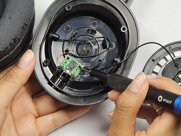 Audio-Technica ATH-M40x Left Driver Replacement: crwdns2935265:02crwdnd2935265:03crwdnd2935265:03crwdne2935265:0