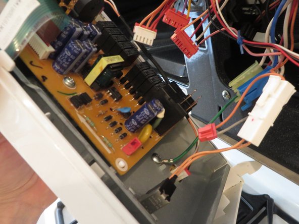 GE Profile Microwave Oven Touchpad Repair, Circuit board wires and wire harnesses: crwdns2935265:06crwdnd2935265:02crwdnd2935265:03crwdne2935265:0