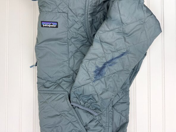 How to Spot Clean Technical Gear, Rubbing alcohol for inks and oils: crwdns2935265:04crwdnd2935265:01crwdnd2935265:03crwdne2935265:0