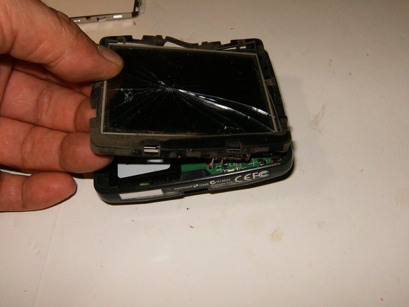 TomTom One 310 LCD and Touchscreen Replacement: crwdns2935265:05crwdnd2935265:03crwdnd2935265:03crwdne2935265:0