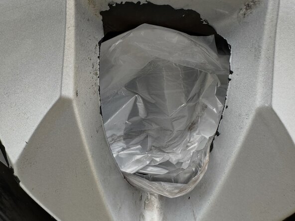 How to Restore Tire Rims with Plasti Dip: step 3, image 1 of 3