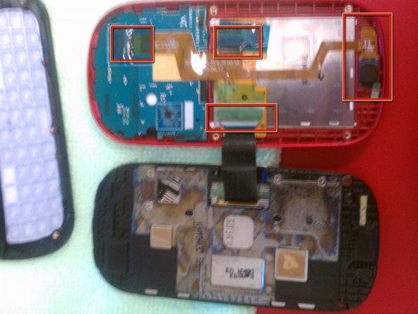 Samsung Intensity Teardown: step 7, image 2 of 3