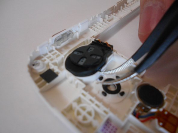 Samsung Galaxy Fame S6812i Speaker Replacement, Remove the Damaged Speaker: crwdns2935265:04crwdnd2935265:03crwdnd2935265:03crwdne2935265:0