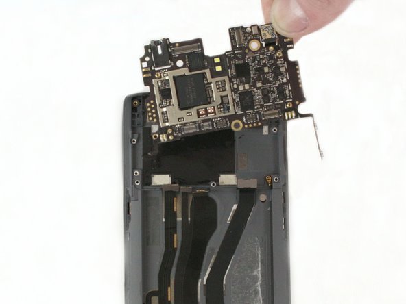 OnePlus One Motherboard Replacement: шаг 8, изображение 3 из 3