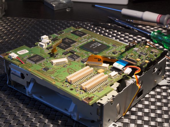 Disassembling Audi Navigation Plus unit: step 9, image 2 of 2
