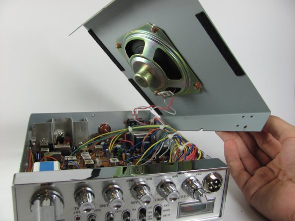 Cobra 29 LTD Classic Internal Speaker Replacement: crwdns2935265:011crwdnd2935265:02crwdnd2935265:03crwdne2935265:0