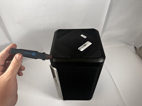 Logitech UE Hyperboom DC Power Socket Replacement, Bottom Panel: 手順 2、 2の画像 1