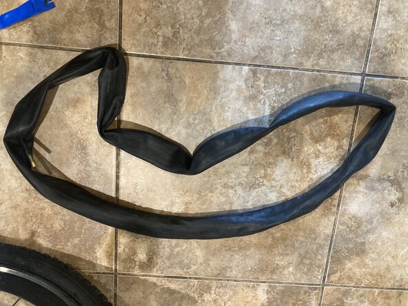 Ozone 500 Mountian Bike Rear Tire Tube Replacement: crwdns2935265:07crwdnd2935265:03crwdnd2935265:03crwdne2935265:0