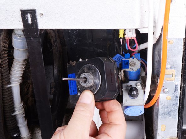 LG Refrigerator Condenser Fan Motor Replacement: crwdns2935265:010crwdnd2935265:02crwdnd2935265:02crwdne2935265:0