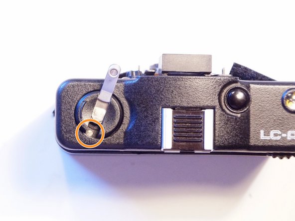 Lomo LC-A sticky shutter repair, top cover removal: crwdns2935265:06crwdnd2935265:02crwdnd2935265:03crwdne2935265:0