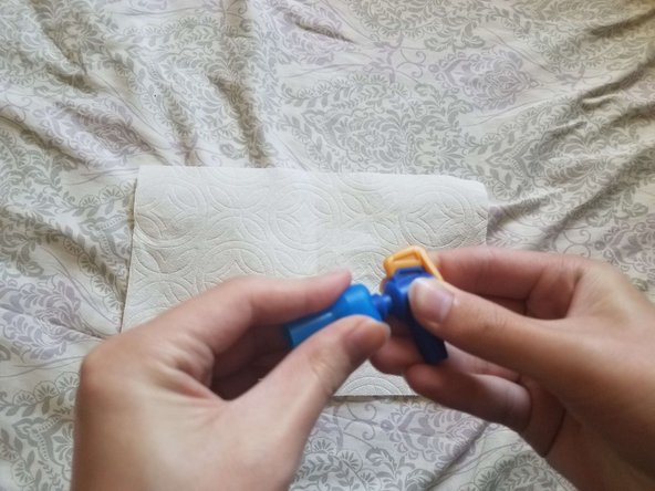 Hydration Pack Bladder Hose Bite Valve Replacement: 手順 6、 3の画像 2