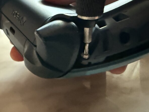 How to Fix Xbox Series (Model 1914) Controller Stick Drift Without Soldering: Schritt 2, Bild 3 von 3