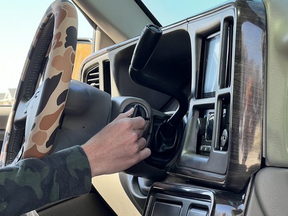 2004 GMC Yukon Instrument Cluster Replacement: crwdns2935265:02crwdnd2935265:02crwdnd2935265:02crwdne2935265:0