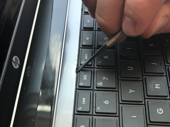 HP Pavilion G6-1d16dx Screen hinges Replacement: crwdns2935265:06crwdnd2935265:02crwdnd2935265:03crwdne2935265:0