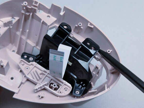 Logitech Lift Teardown, Removing Switch Assembly: crwdns2935265:015crwdnd2935265:02crwdnd2935265:03crwdne2935265:0