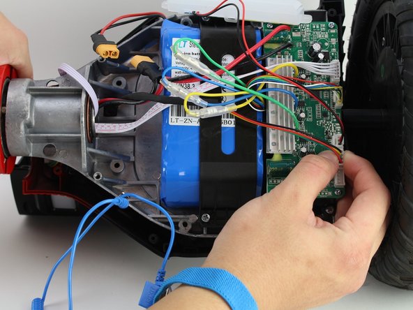 Hover-1 Charger Outer Shell Replacement: crwdns2935265:05crwdnd2935265:02crwdnd2935265:03crwdne2935265:0