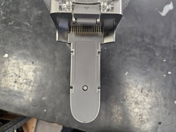 Dreame T30: Teardown, Remove the battery: crwdns2935265:01crwdnd2935265:03crwdnd2935265:03crwdne2935265:0