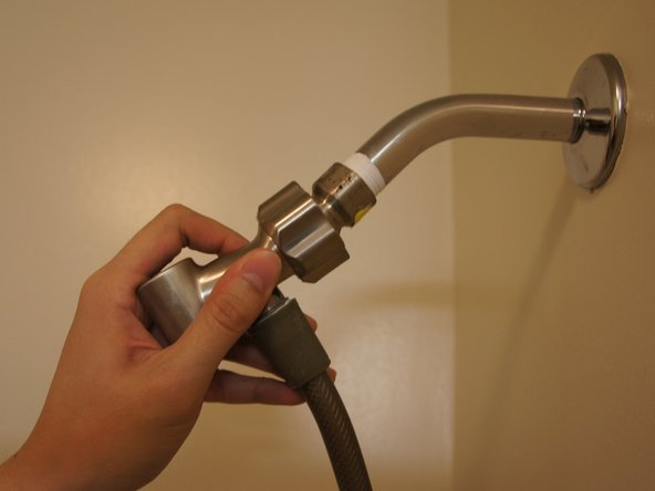 How to Fix a Leaking Shower Head: crwdns2935265:04crwdnd2935265:02crwdnd2935265:03crwdne2935265:0