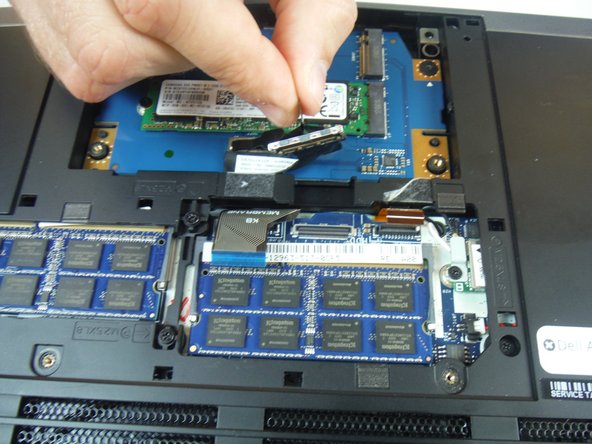 Dell Alienware 13 Touch pad Replacement: crwdns2935265:07crwdnd2935265:02crwdnd2935265:02crwdne2935265:0