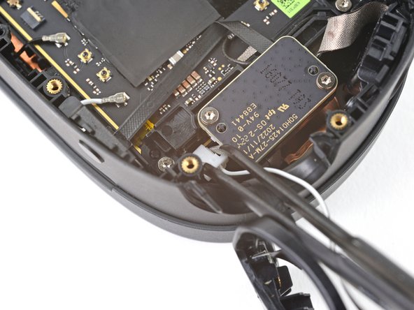 HTC Vive XR Elite Depth Sensor Replacement, Disconnect the left speaker: crwdns2935265:059crwdnd2935265:03crwdnd2935265:03crwdne2935265:0