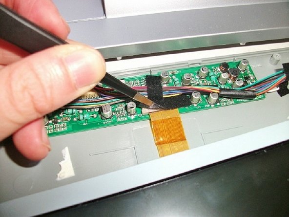 Dynex DX‑PDVD9 Screen Replacement: crwdns2935265:04crwdnd2935265:03crwdnd2935265:03crwdne2935265:0