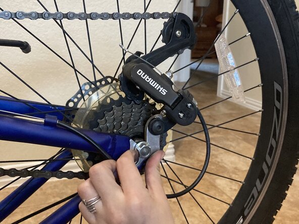 Ozone 500 Mountian Bike Rear Tire Tube Replacement: crwdns2935265:013crwdnd2935265:01crwdnd2935265:03crwdne2935265:0