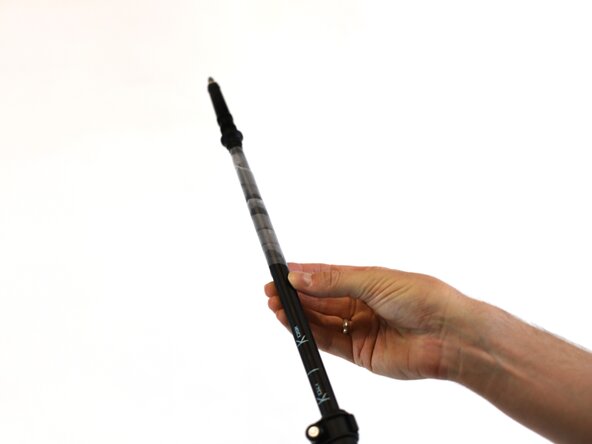 How to Replace the Tip of a Hiking Pole, Prepare the hiking pole: crwdns2935265:02crwdnd2935265:03crwdnd2935265:03crwdne2935265:0