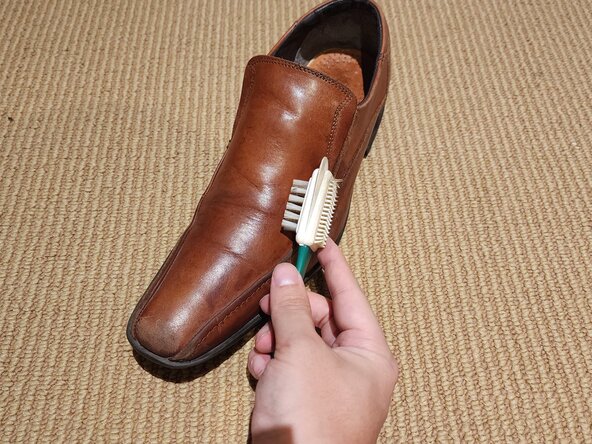 Removing Leather Shoe Creases with a Blow Dryer, Removing Leather Shoe Creases with a Blow Dryer: step 1, image 2 of 2