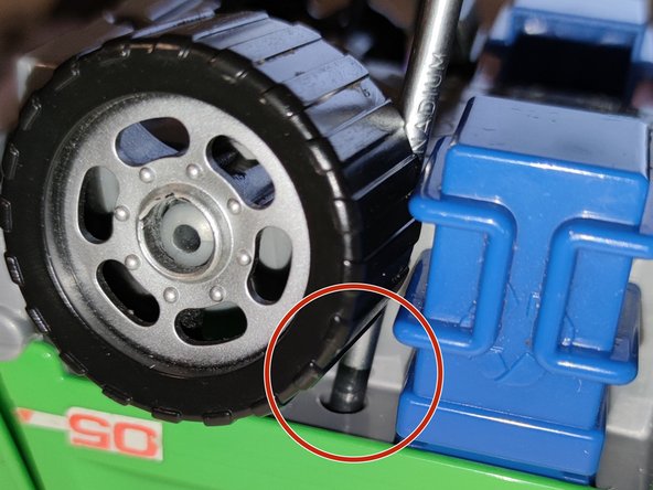 Paw Patrol Toy Garbage Truck - Fixing Broken Solder Joint: step 2, image 2 of 2