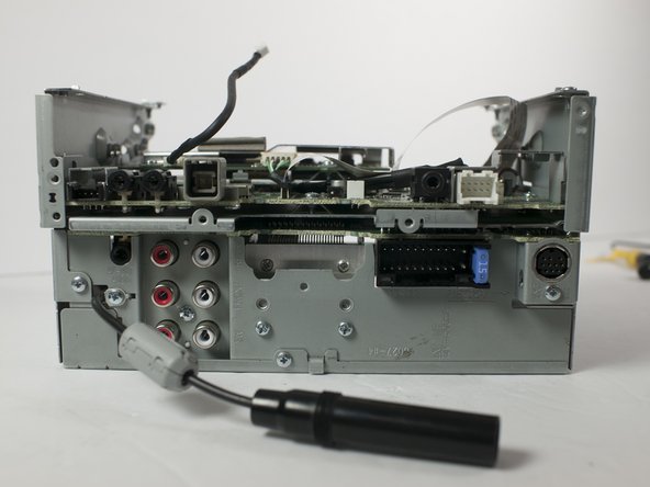 JVC KW-V820BT Cooling Fan Removal and Replacement: crwdns2935265:08crwdnd2935265:03crwdnd2935265:03crwdne2935265:0