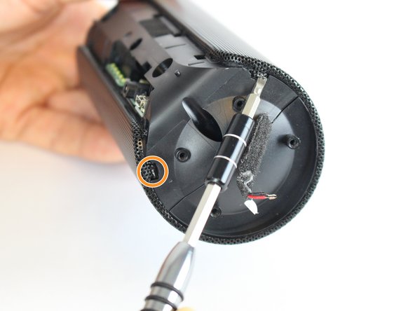 JBL Flip 2 Battery Replacement: crwdns2935265:06crwdnd2935265:02crwdnd2935265:03crwdne2935265:0