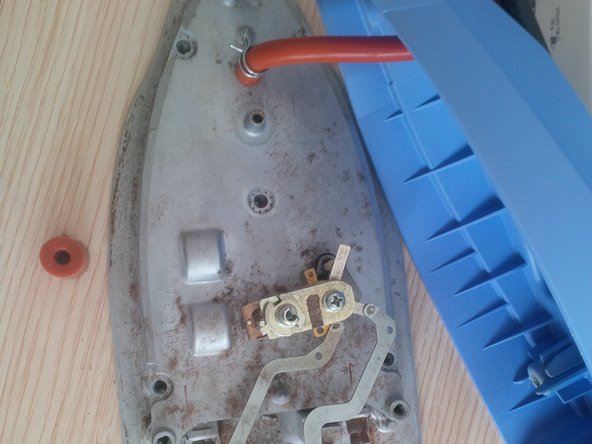 Philips Pressurised Steam Generator GC8220 Teardown: crwdns2935265:09crwdnd2935265:02crwdnd2935265:02crwdne2935265:0