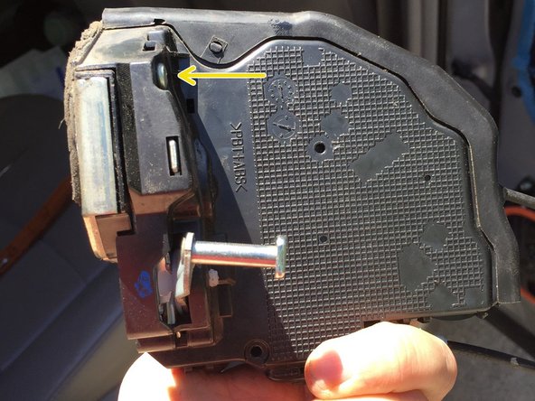 2012 Toyota Highlander Door Lock Actuator Motor Replacement, Disassemble the door lock actuator: crwdns2935265:015crwdnd2935265:03crwdnd2935265:03crwdne2935265:0