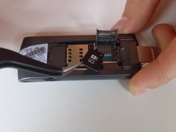 BRCK v1 Modem MicroSD Card Replacement, Modem MicroSD Card: crwdns2935265:09crwdnd2935265:03crwdnd2935265:03crwdne2935265:0