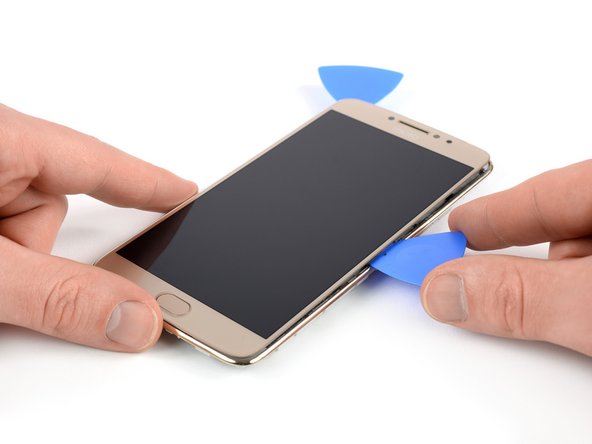 Motorola Moto E4 Plus LCD and Digitizer Replacement: step 22, image 2 of 3