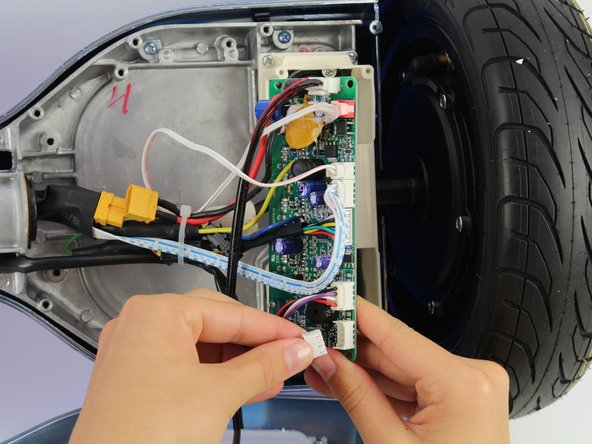 Hover-1 Titan Left Gyroscope Replacement: crwdns2935265:06crwdnd2935265:02crwdnd2935265:02crwdne2935265:0